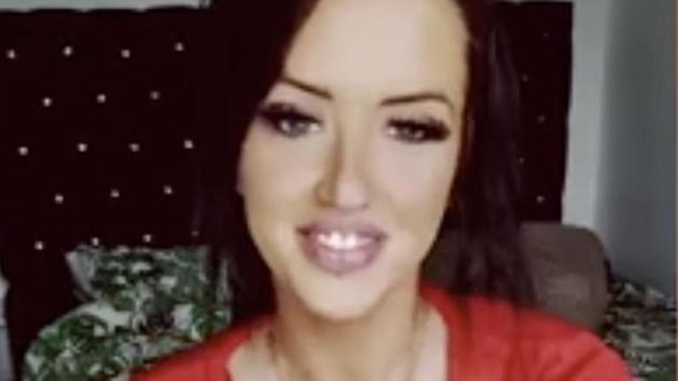 "Ich isolierte mich sozial und schämte mich dafür" – OnlyFans-Girl spricht über Ausstieg "Ich isolierte mich sozial und schämte mich dafür" – OnlyFans-Girl spricht über Ausstieg