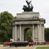 Die Prozession am Wellington Arch