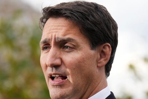 Justin Trudeau schmettert Queen-Song – und erntet Kritik