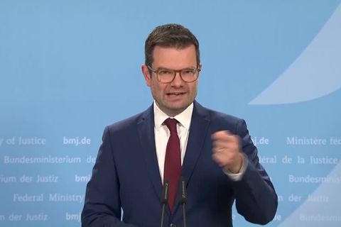 Video: Buschmann: "Ein guter Tag für die Bürgerrechte"