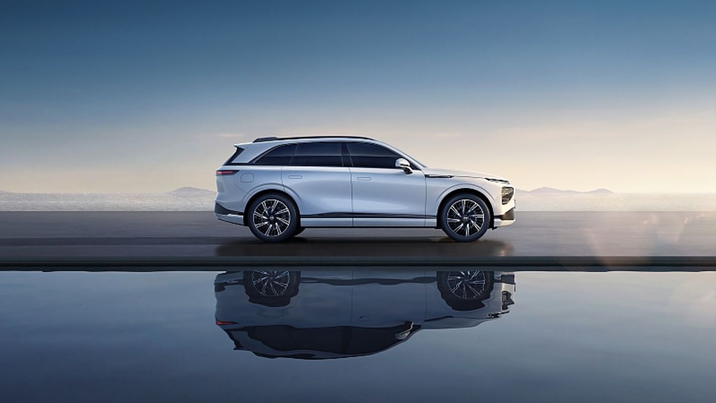 Xpeng G9