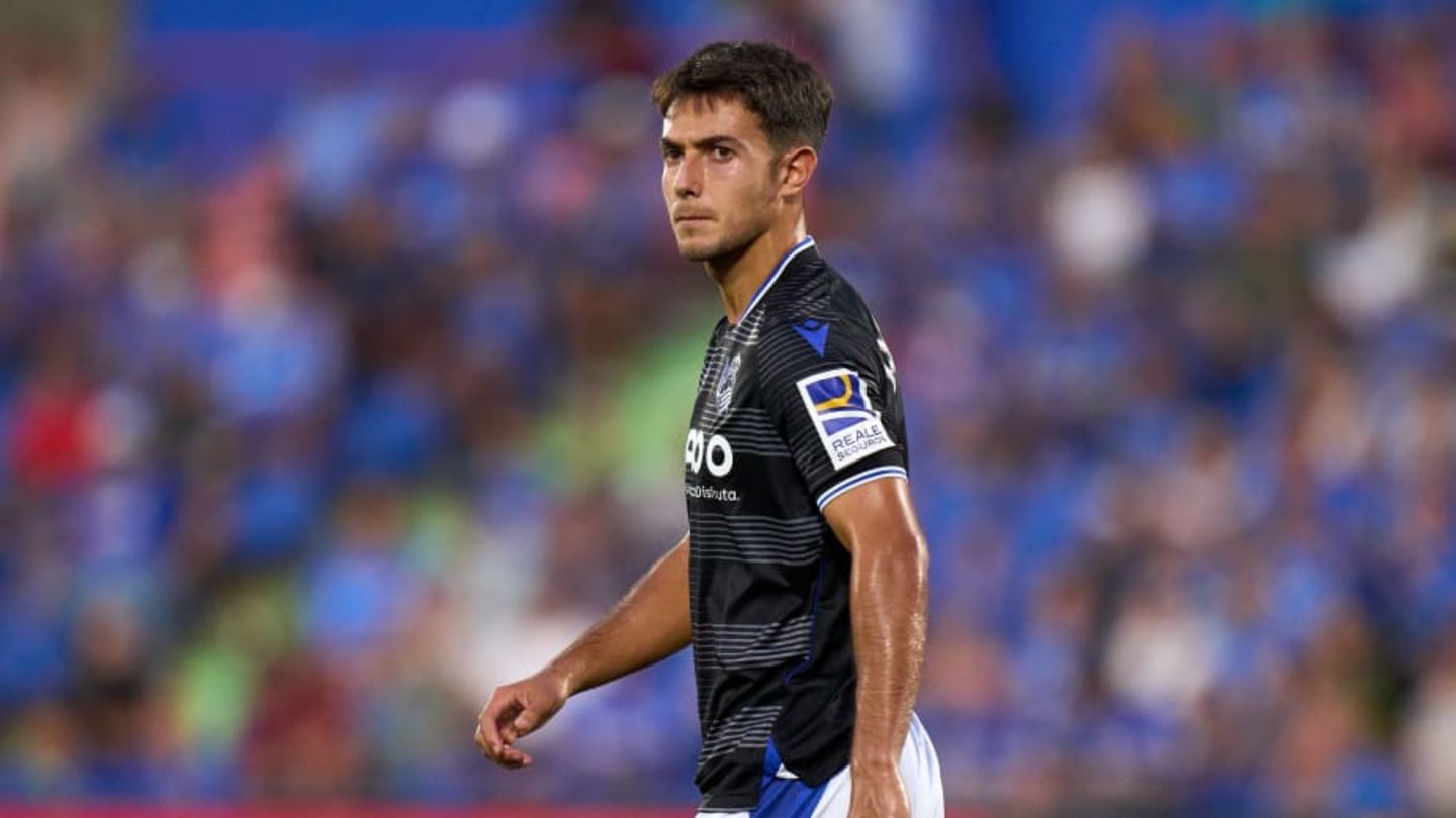 Busquets successor at Barça: Xavi wants Martin Zubimendi