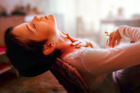 "Der Parfumeur" im Trailer: Netflix holt "Das Parfum" als düsteren Thriller ins 21. Jahrhundert