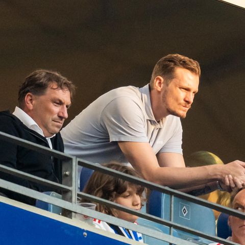 Der Ruf hat gelitten: HSV-Vorstand Thomas Wüstefeld (l.) und Vereinspräsident Marcell Jansen auf der Tribüne des Hamburger Volksparkstadions