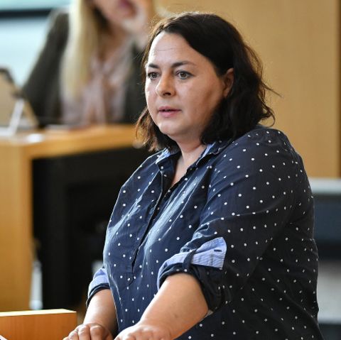 Katharina König-Preuss bei einer Rede