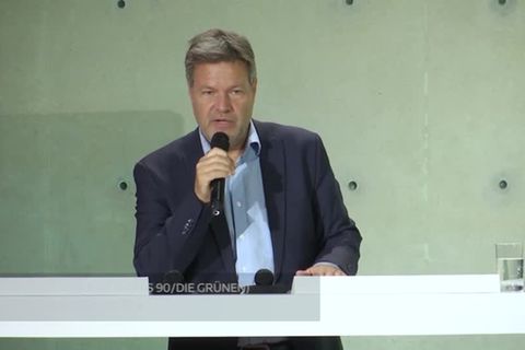 Video: "Lage ungenügend": Habeck will von Lindner mehr Geld für Unternehmenshilfen