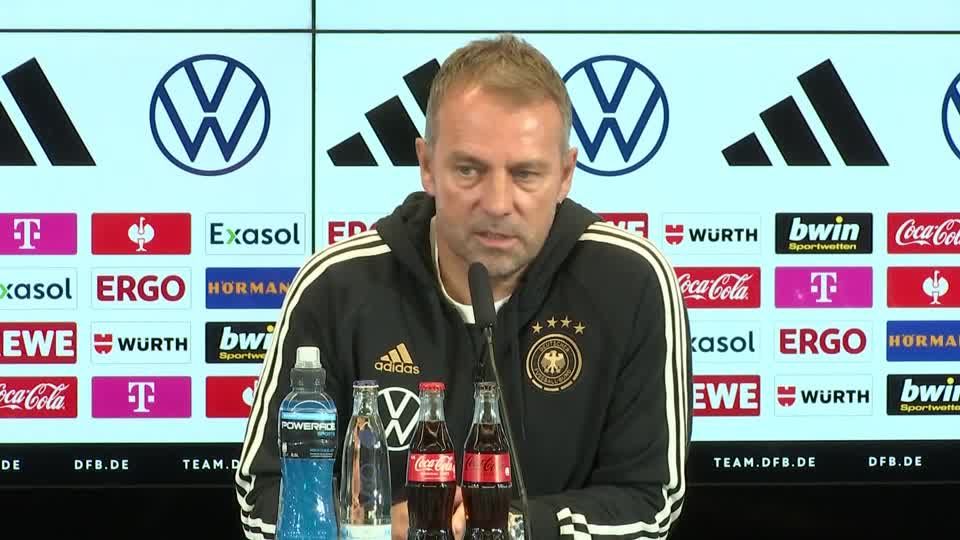 Video: Müssen "mutig agieren" - Bundestrainer Flick stimmt Nationalmannschaft auf Spiel gegen Ungarn ein