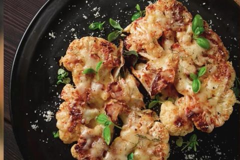 Gesundes und leckeres Rezept: Panierter Blumenkohl mit Parmesankruste