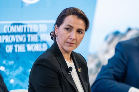 Mariam al-Mheiri, die Olaf Scholz in den Emiraten getroffen hat