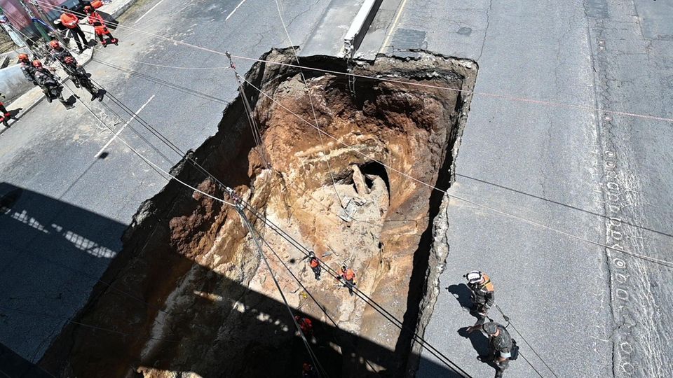 Auf Guatemalas Straßen tun sich Löcher auf