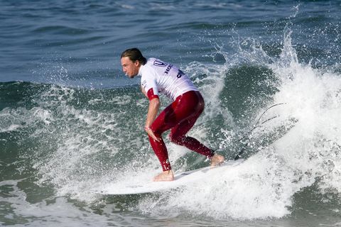 Der australische Chris Davidson beim Surfen