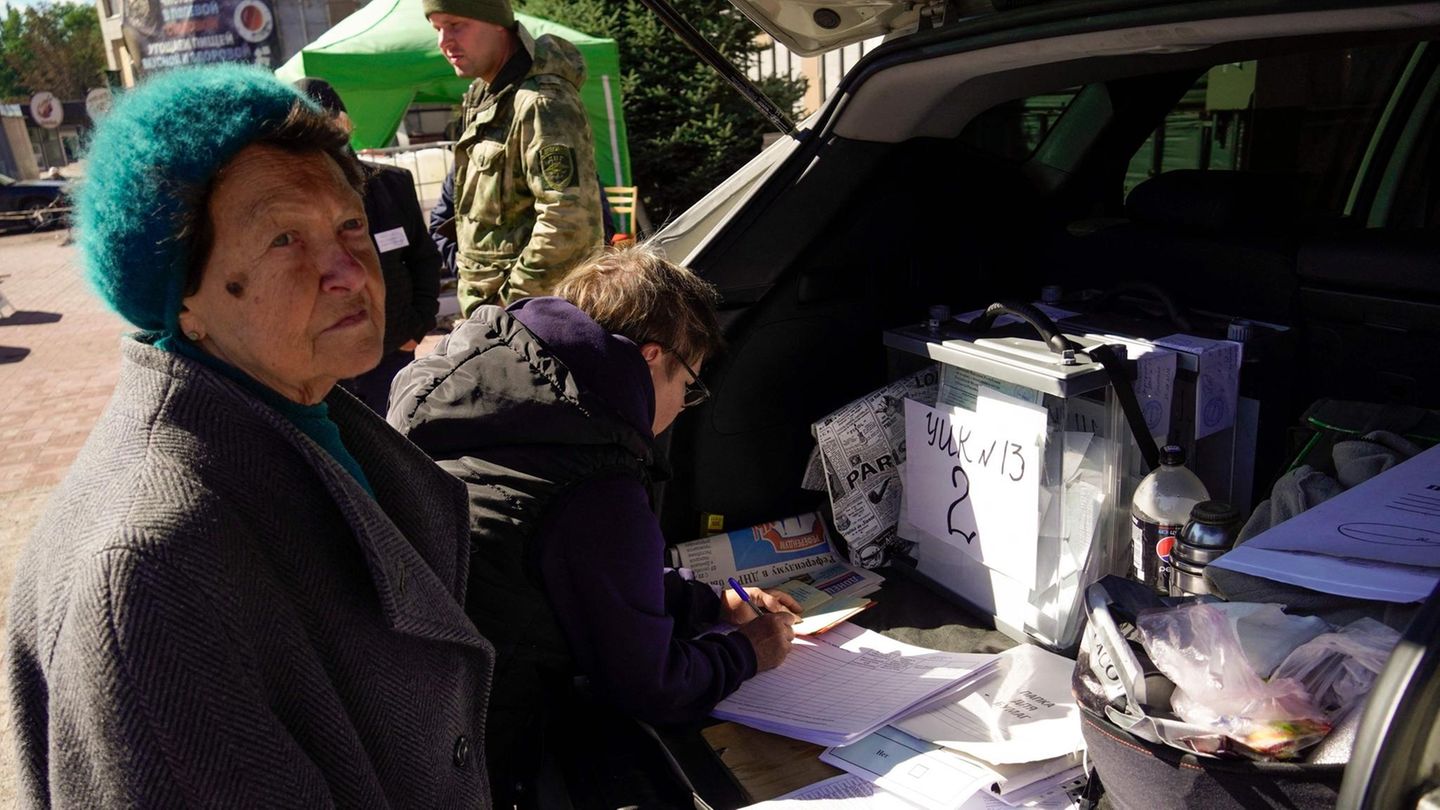 Russia: What Donbass residents fear about the sham referendums Russia: What Donbass residents fear about the sham referendums
