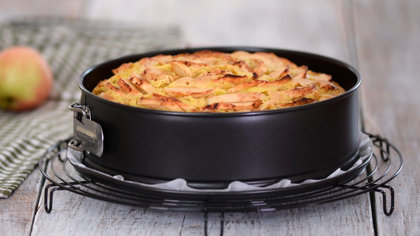 Tipp-einer-Zuschauerin-Blitz-Rezept-f-r-leckeren-Apfelkuchen-in-weniger-als-zehn-Minuten-im-Ofen