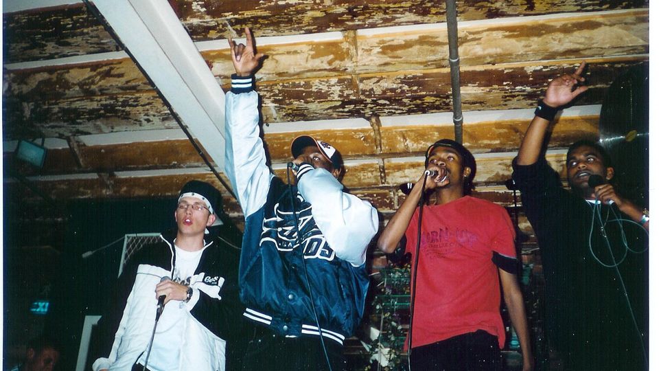 EES im Jahr 2006 mit seiner ersten Band "Odyssey Cru"