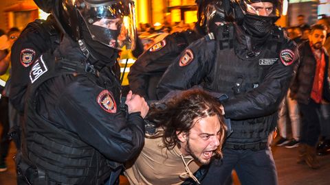 Festnahme bei Protesten gegen die Teilmobilisierung in Moskau