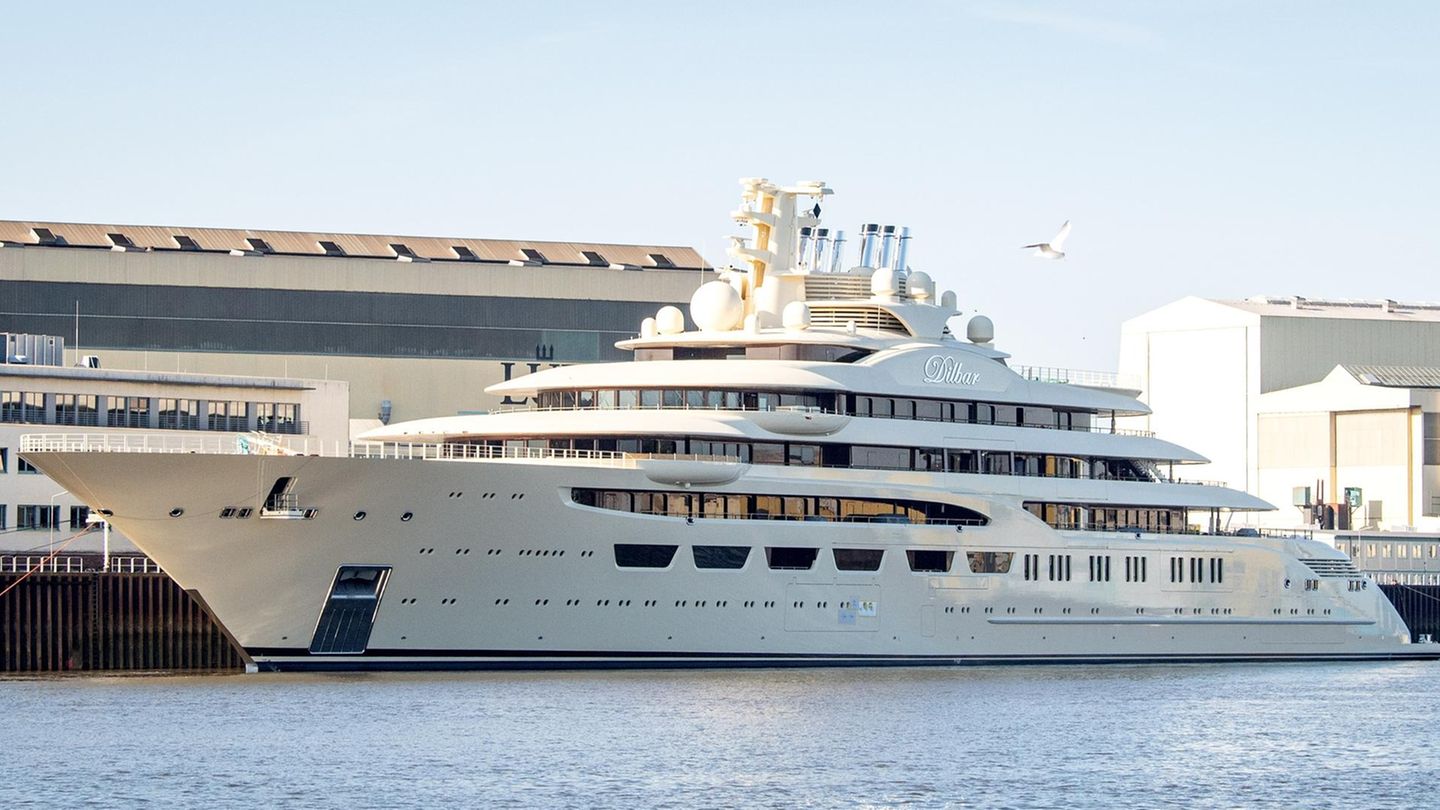 Jacht "Dilbar" von Alischer Usmanow