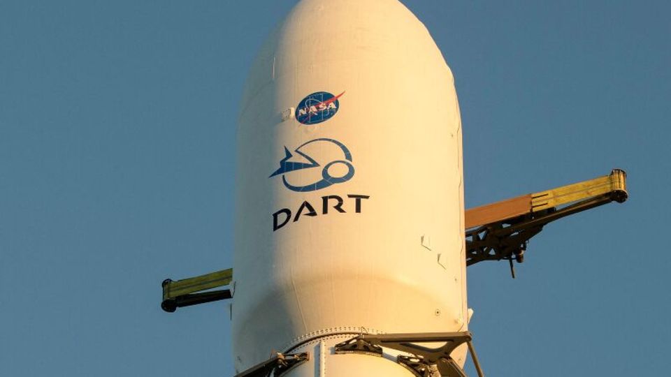 Die SpaceX Falcon 9-Rakete mit dem Double Asteroid Redirection Test (Dart) an Bord