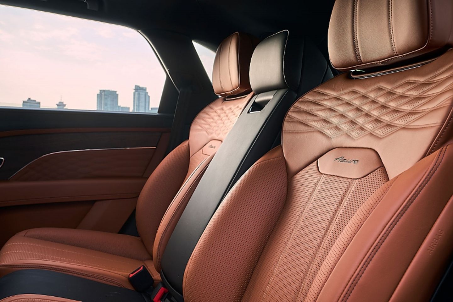 Bentley Bentayga EWB