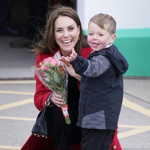 Kleiner Fan trifft Prinzessin Kate und Prinz William
