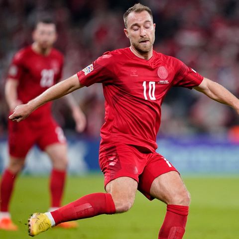 Dänemarks Christian Eriksen trägt in der Nations League noch das alte Trikot. In Katar gibt's dann das Neue.