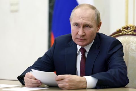 Russlands Präsident Wladimir Putin hat die Unabhängigkeit zwei weiterer ukrainische Regionen anerkannt