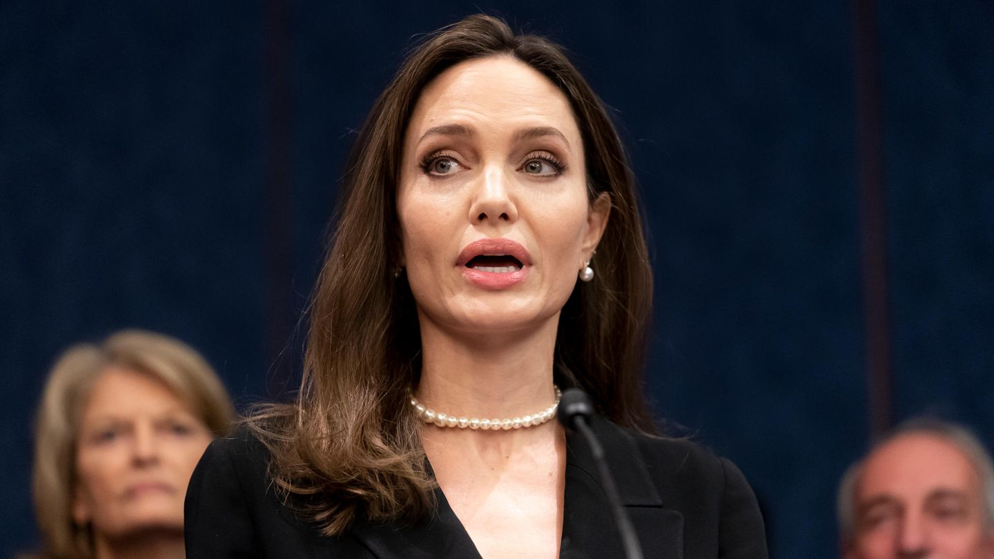 Angelina Jolie