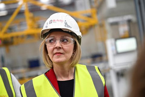 Premierministerin Liz Truss bei einem Firmenbesuch im September