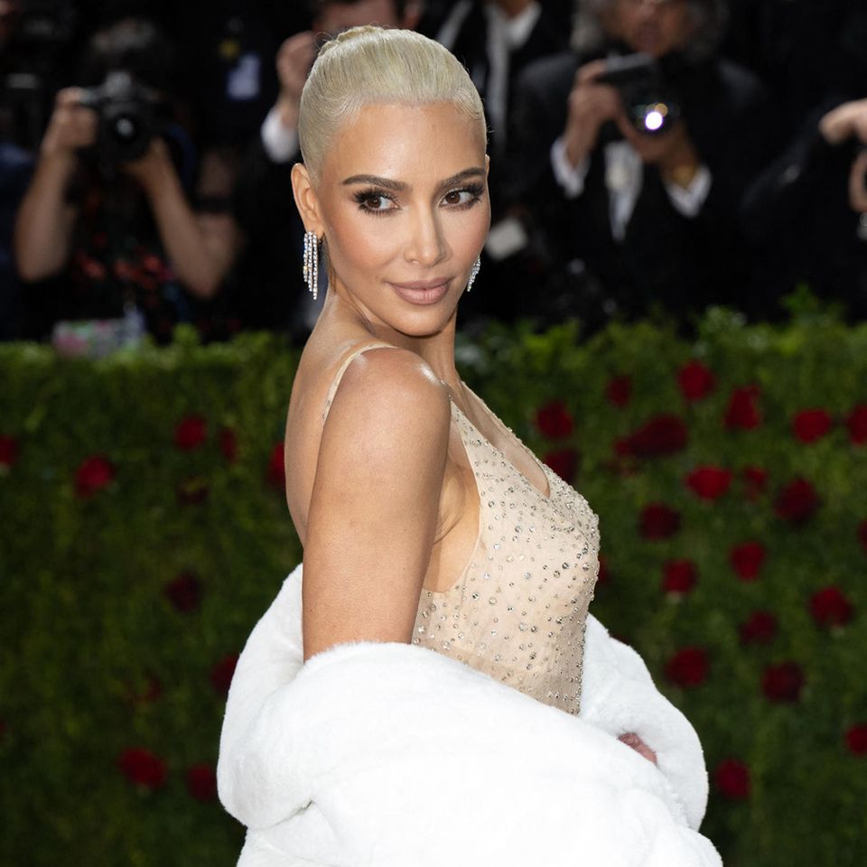 Vip News: Kim Kardashian verkauft jetzt auch Bad-Accessoires
