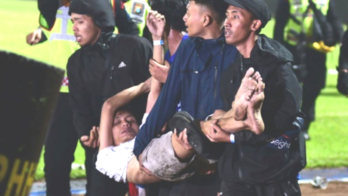 Indonesia: 125 tewas, 180 luka-luka dalam pertandingan sepak bola
