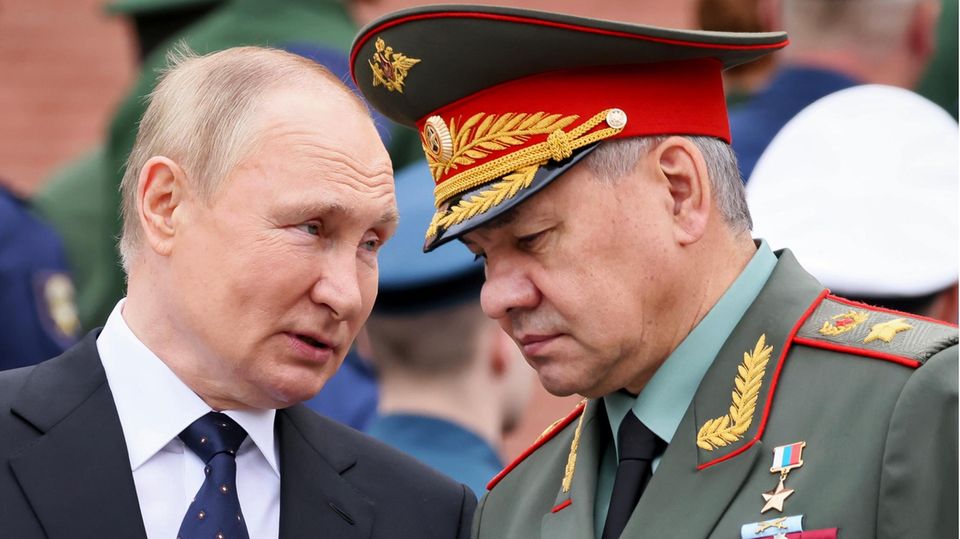 Russland: Wladimir Putin mit seinem Verteidigungsminister Sergej Schoigu – einem Mann ganz nach seinem Geschmack