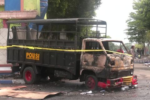 Video: Behörden korrigieren Totenzahl nach Massenpanik auf 125