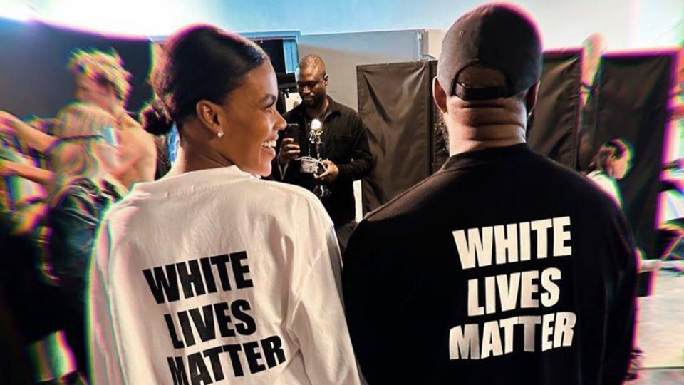Kanye West steht im "White Lives Matter"-Shirt neben Candace Owens