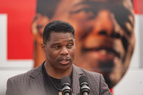 Herschel Walker kandidiert für einen Sitz im US-Senat und gibt sich als Hardliner beim Thema Abtreibung