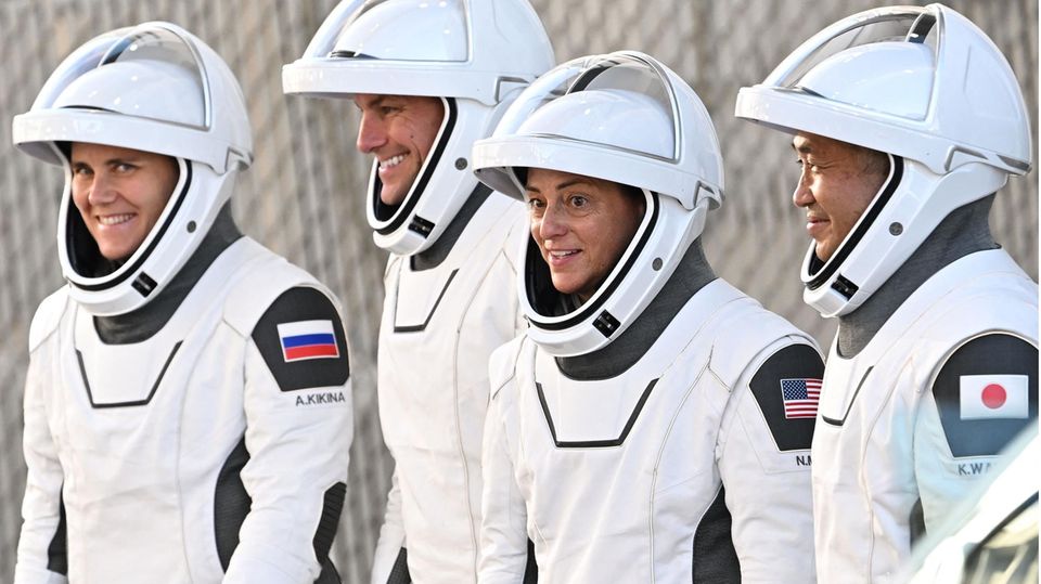 Crew-5 vor dem Start zur ISS