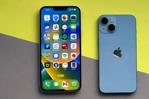Eigentlich ist das iPhone 14 Plus (links) nur eine große Version des iPhone 14 (rechts)