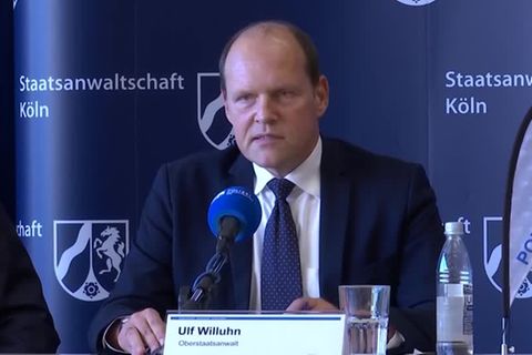 Video: Fünf Festnahmen nach Hausdurchsuchungen in Fußball-Gewalttäter-Szene
