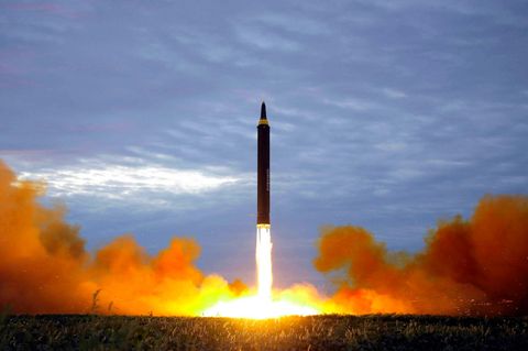 Nordkorea feuert ballistische Mittelstreckenraketen ab