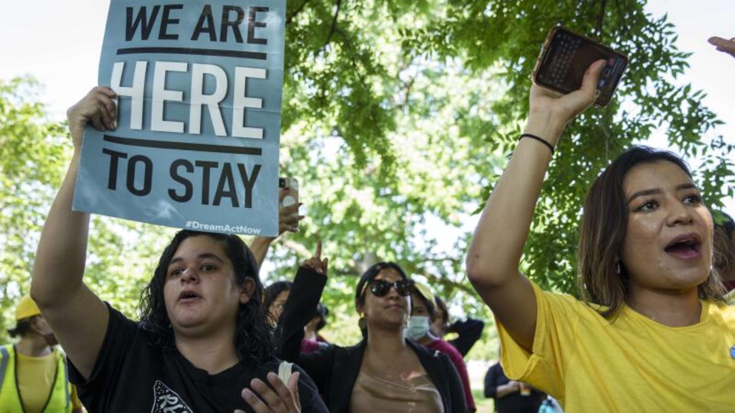"Wir sind hier, um zu bleiben": Junge Einwanderer protestieren in Washington für Obamas "Dreamer"-Programm