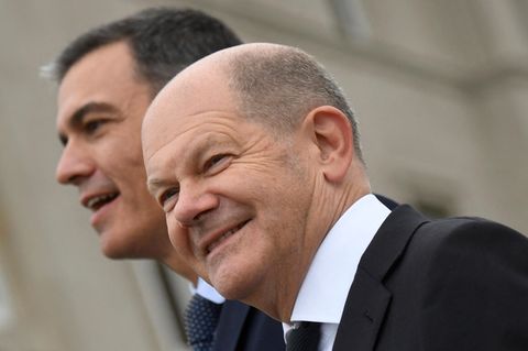 Bundeskanzler Olaf Scholz und Spaniens Regierungschef Pedro Sanchez
