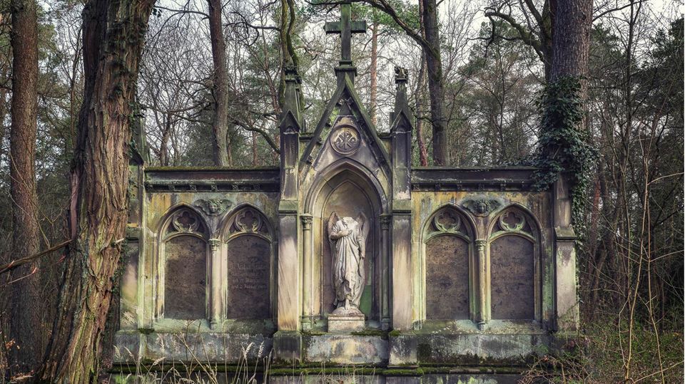 Memento Sven Fennema fotografiert verwunschene Friedhöfe STERN.de