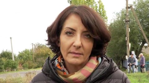 ntv-Reporterin Kavita Sharma berichtet aus der Ukraine vom Krieg gegen Russland