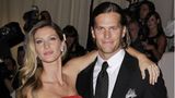 Bündchen und Brady galten viele Jahre als Traumpaar: Sie das teuerste Model der Welt, er der erfolgreichste Quarterback aller Zeiten. Parallel zu ihren Karrieren bauten sie sich ein Familienleben auf, bekamen zwei gemeinsame Kinder: Sohn Benjamin und Tochter Vivian. Aus einer früheren Beziehung mit Schauspielerin Bridget Moynahan hat Brady einen weiteren Sohn.