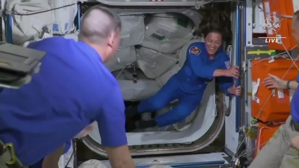 Video: Neue Crew hat ISS erreicht Video: Neue Crew hat ISS erreicht