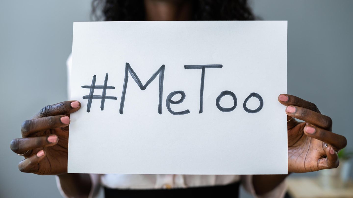 5 Jahre metoo: 5 Jahre #MeToo: Frauen berichten über ihre Erfahrungen 5 Jahre #MeToo: Frauen berichten über ihre Erfahrungen