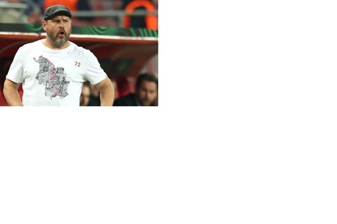 Kölns Cheftrainer Steffen Baumgart am Spielfeldrand
