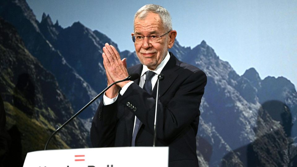 Alexander Van der Bellen, Bundespräsident von Österreich