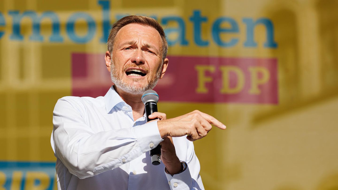 Bitterer Wahlabend in Niedersachsen: Christian Lindner und die FDP kündigen unruhige Zeiten für die Koalitionspartner in der Berliner Ampel an.