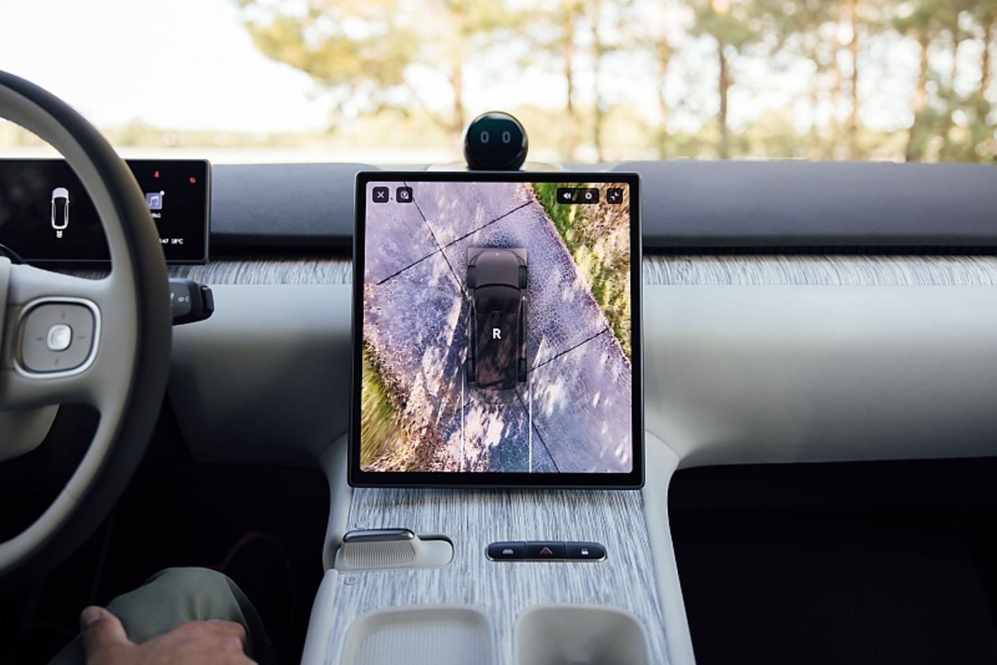 Tesla stand beim 12,8 Zoll Tablet Pate