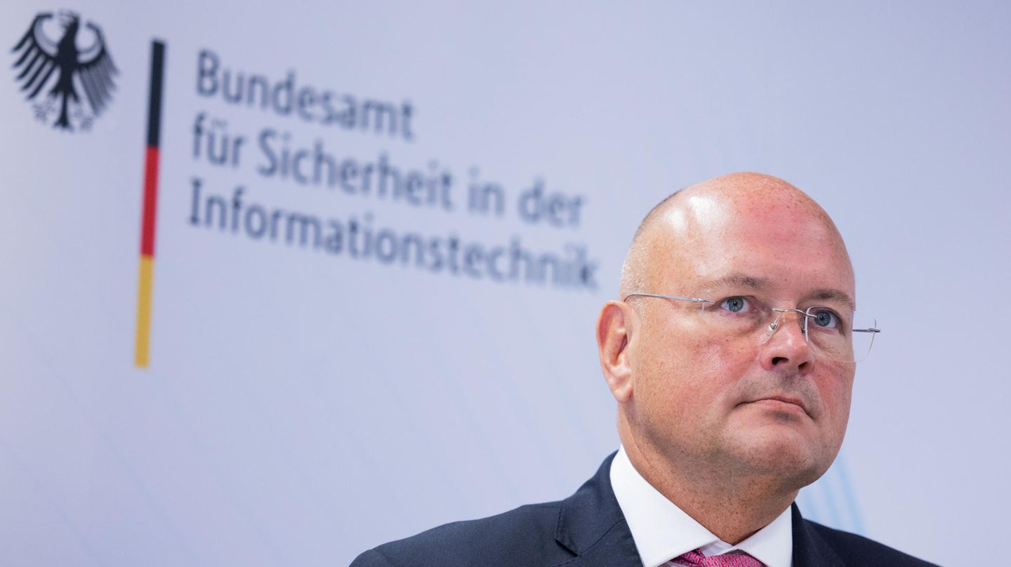 BSI boss Arne Schönbohm dismissed by Interior Minister Faeser