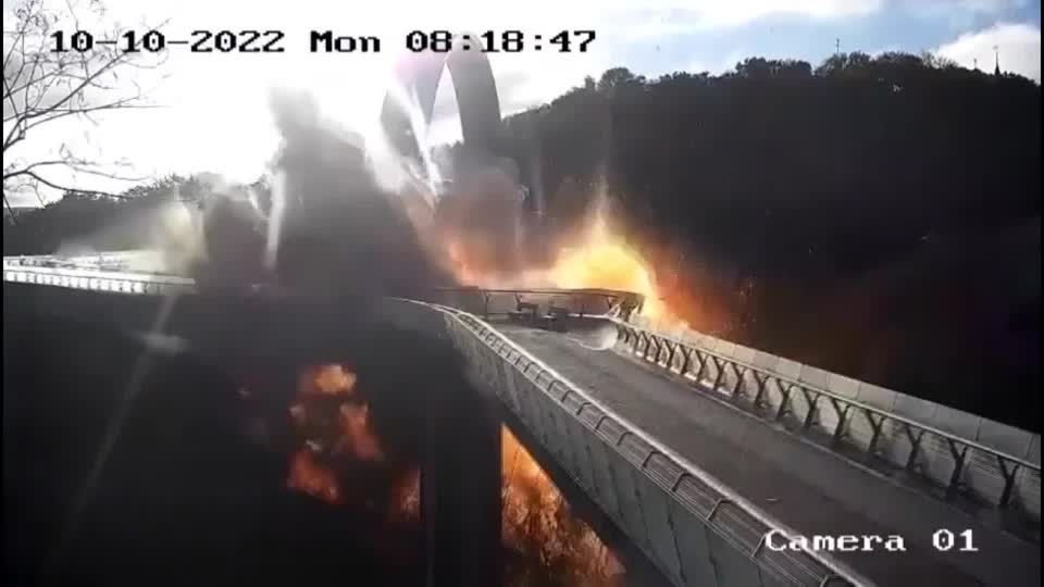 Video: Russland greift Kiew an - Vergeltung für Krim-Brücke Video: Russland greift Kiew an - Vergeltung für Krim-Brücke
